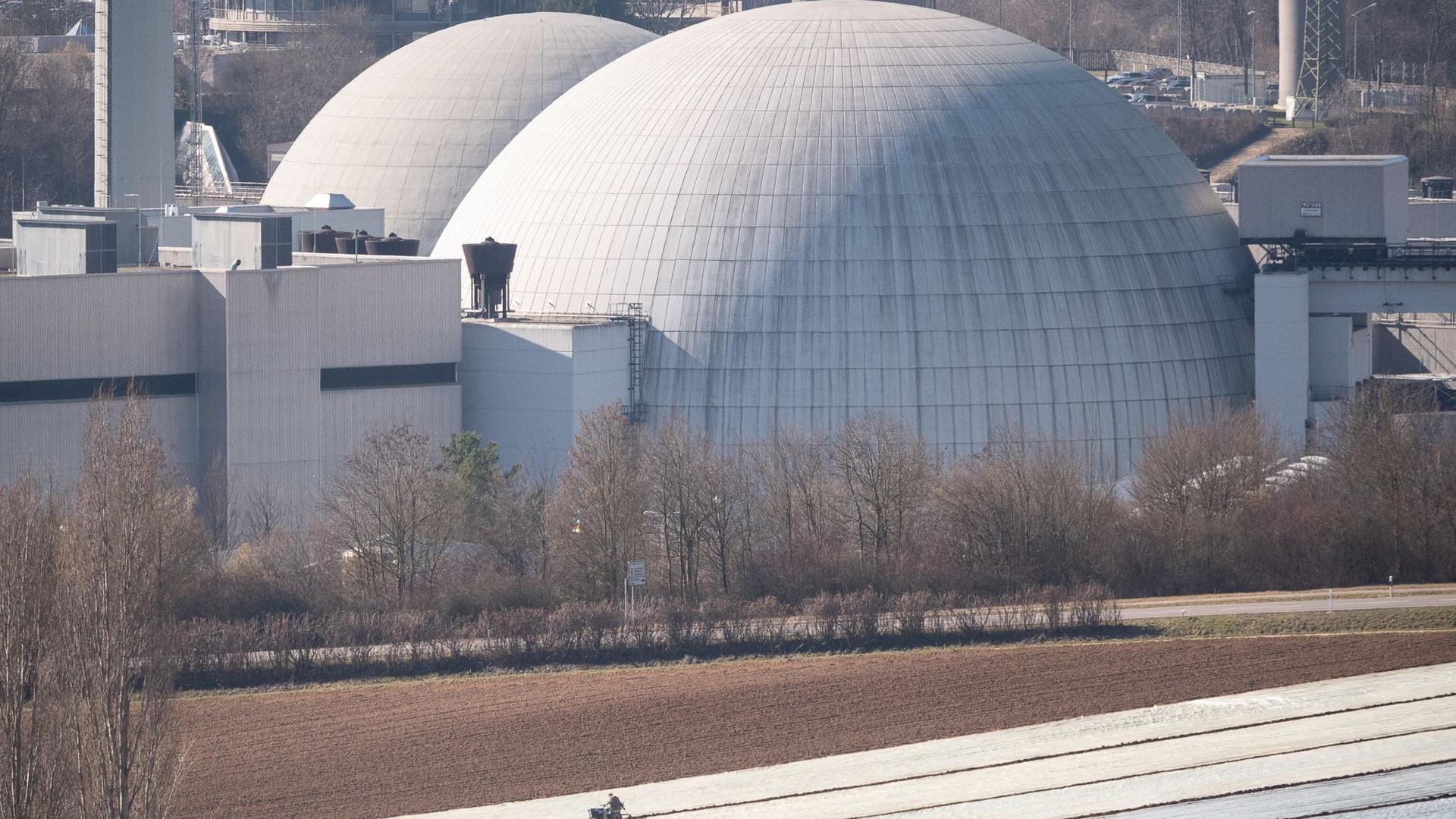 Das AKW Neckarwestheim soll ebenso wie das Kraftwerk Isar 2 nötigenfalls einen zusätzlichen Beitrag im Stromnetz in Süddeutschland leisten.