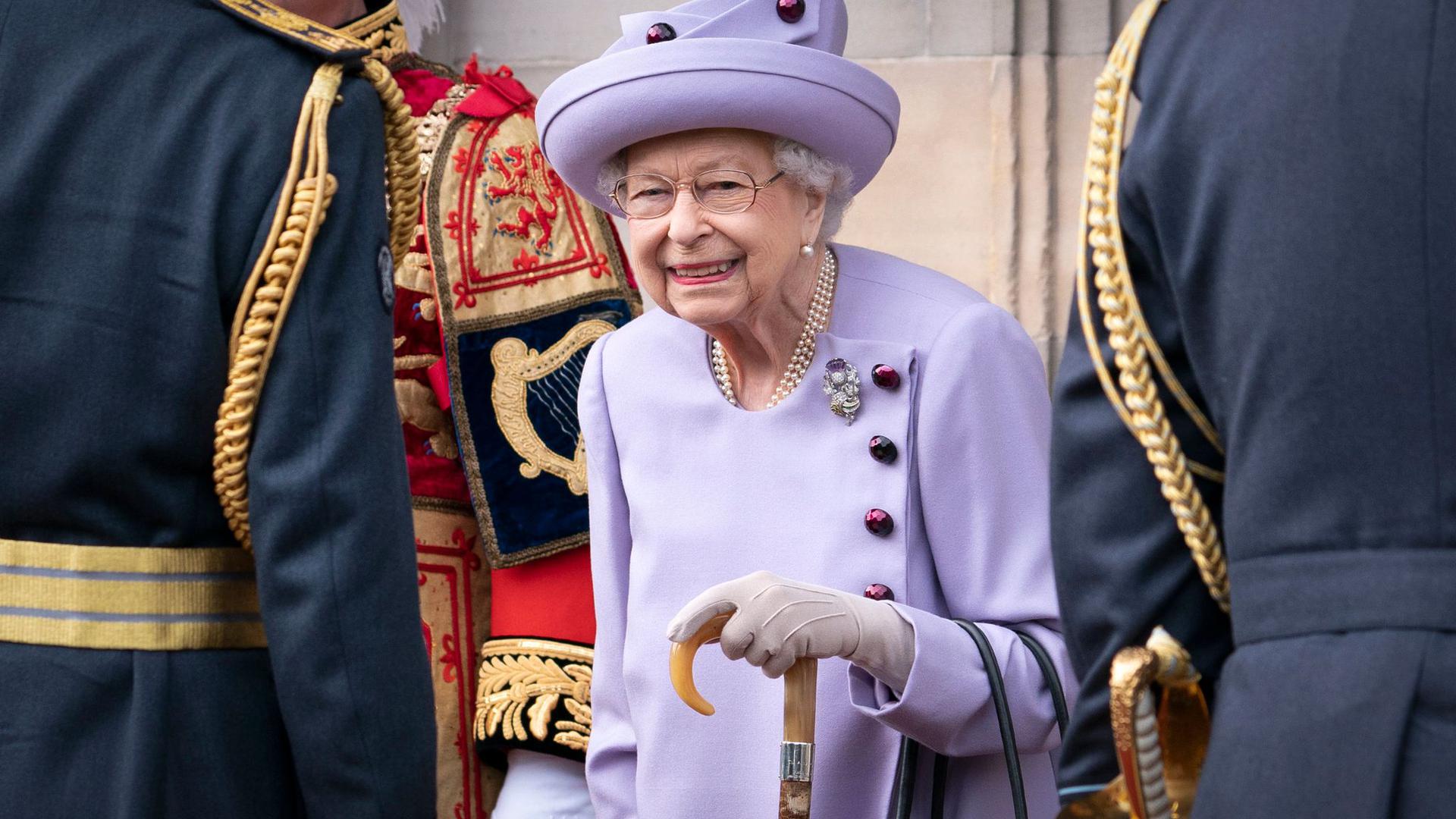 Königin Elizabeth II. scheint es gesundheitlich nicht gut zu gehen.