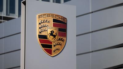 Das Porsche-Zentrum in Stuttgart – heute bringt der Volkswagen-Konzern seine Sportwagentochter Porsche AG an die Börse.
