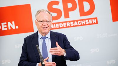 SPD-Spitzenkandidat Stephan Weil bei einer Pressekonferenz in Hannover.