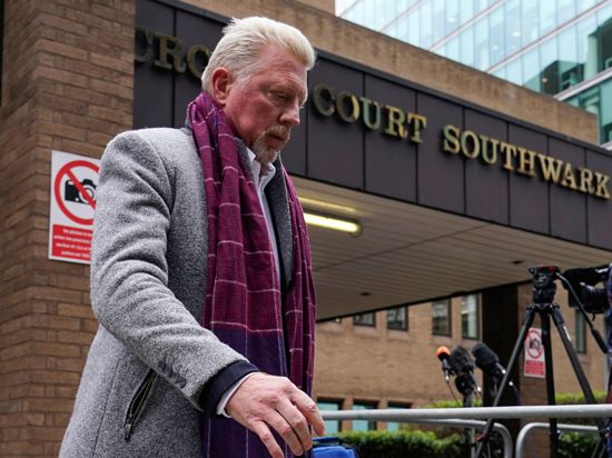 Boris Becker verlässt nach einem Prozesstag im April den Southwark Crown Court in London.