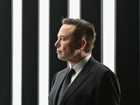 Tesla-Chef Elon Musk bei der Eröffnung seiner Giga-Fabrik in Brandenburg.