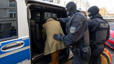 In einer Großrazzia ließ die Bundesanwaltschaft 25 Menschen aus der „Reichsbürger“-Szene festnehmen.