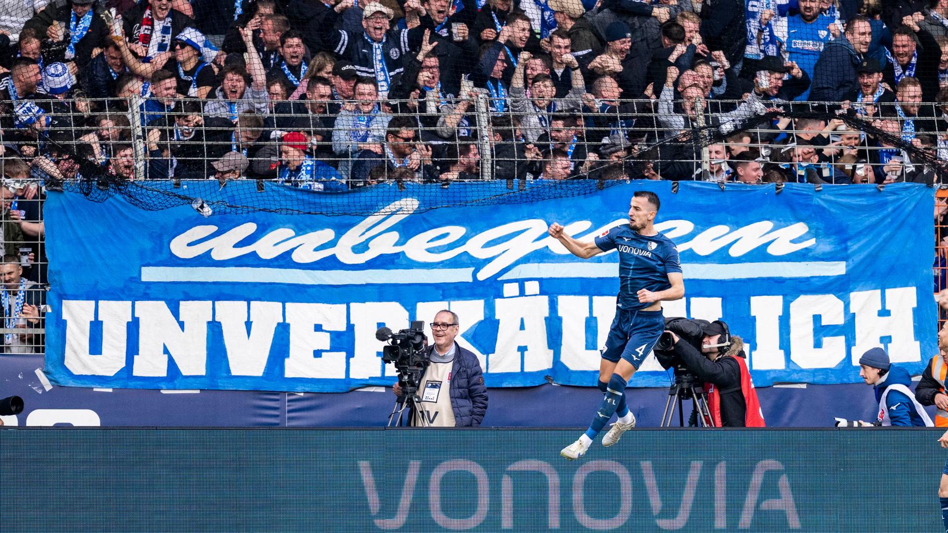 Bochums Erhan Masovic feiert sein Tor zum 1:0 gegen RB Leipzig.