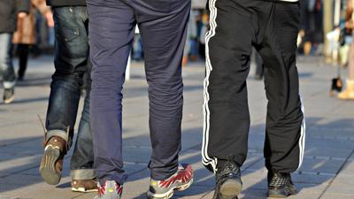 Jogginghosen sind an einer Schule in Wermelskirchen verboten. Neuerdings werden Schüler damit sogar nach Hause geschickt.