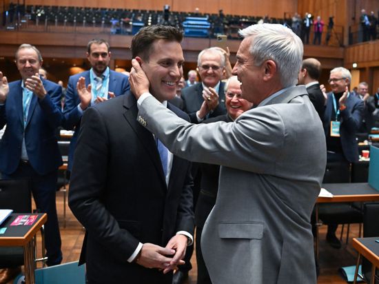 Der Alte und der Neue: Thomas Strobl (r) und sein Nachfolger an der Spitze des CDU-Landesverbands, Manuel Hagel.