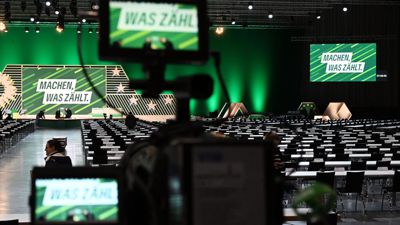 Der Grünen-Parteitag unter dem Motto „Machen, was zählt“ findet in Karlsruhe statt.