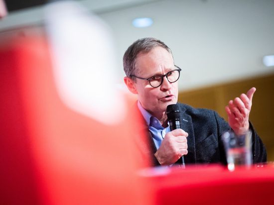 SPD-Politiker Michael Müller spricht sich für eine bessere Aufarbeitung des Umgangs mit der Corona-Pandemie aus.