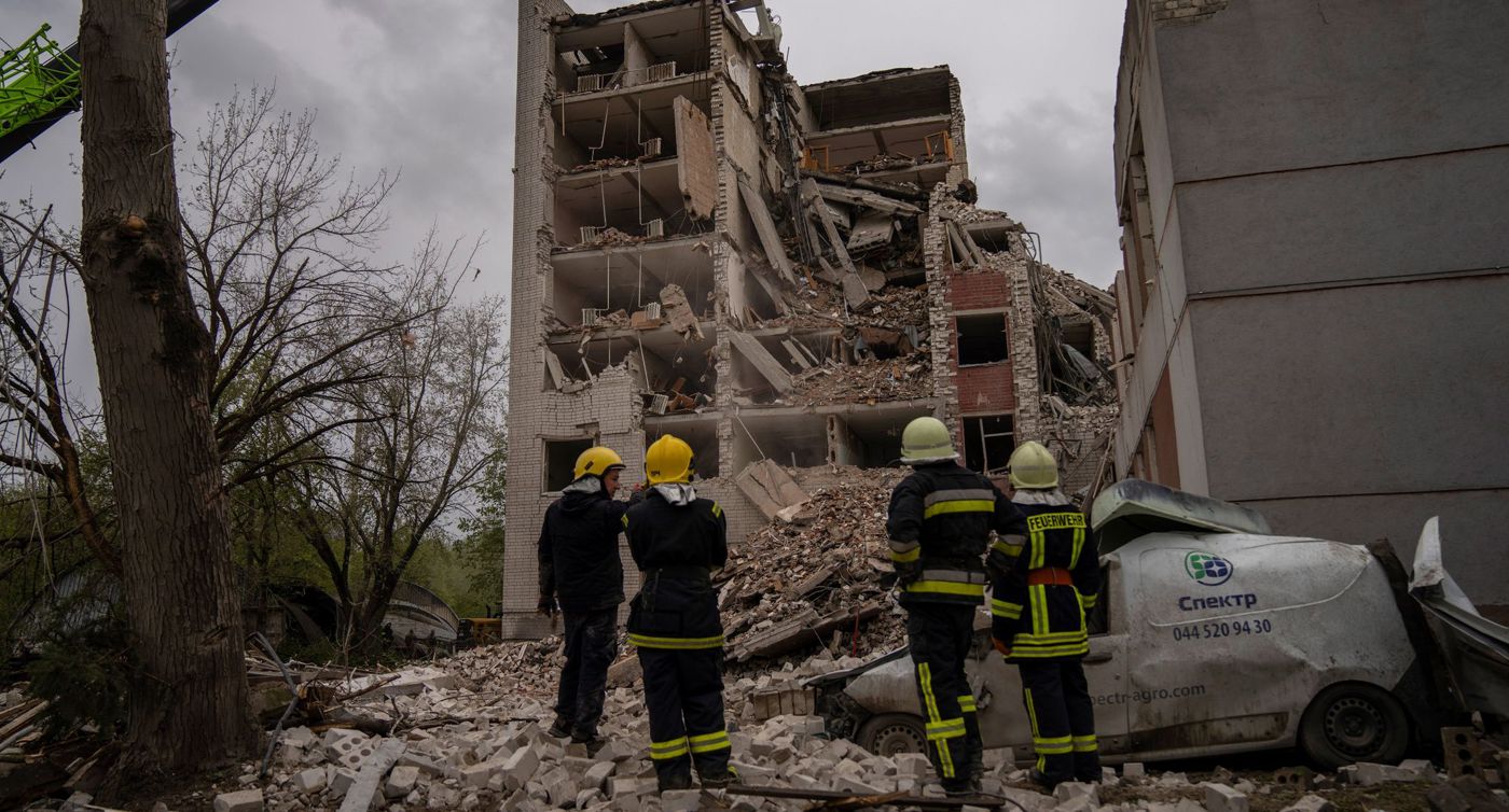 Bei einer russischen Raketenattacke auf die nordukrainische Stadt Tschernihiw kamen 17 Menschen ums Leben.