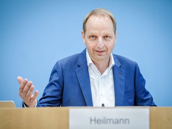 Ein zu schnelles Gesetzgebungsverfahren und eine Schwächung des Klimaschutzes? Der CDU-Bundestagsabgeordnete Thomas Heilmann zieht vors Bundesverfassunsgericht.