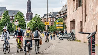 Mehr als drei Millionen Radfahrer wurden 2022 auf dem zweispurige Radweg vor dem Straßburger Konservatorium gezählt.