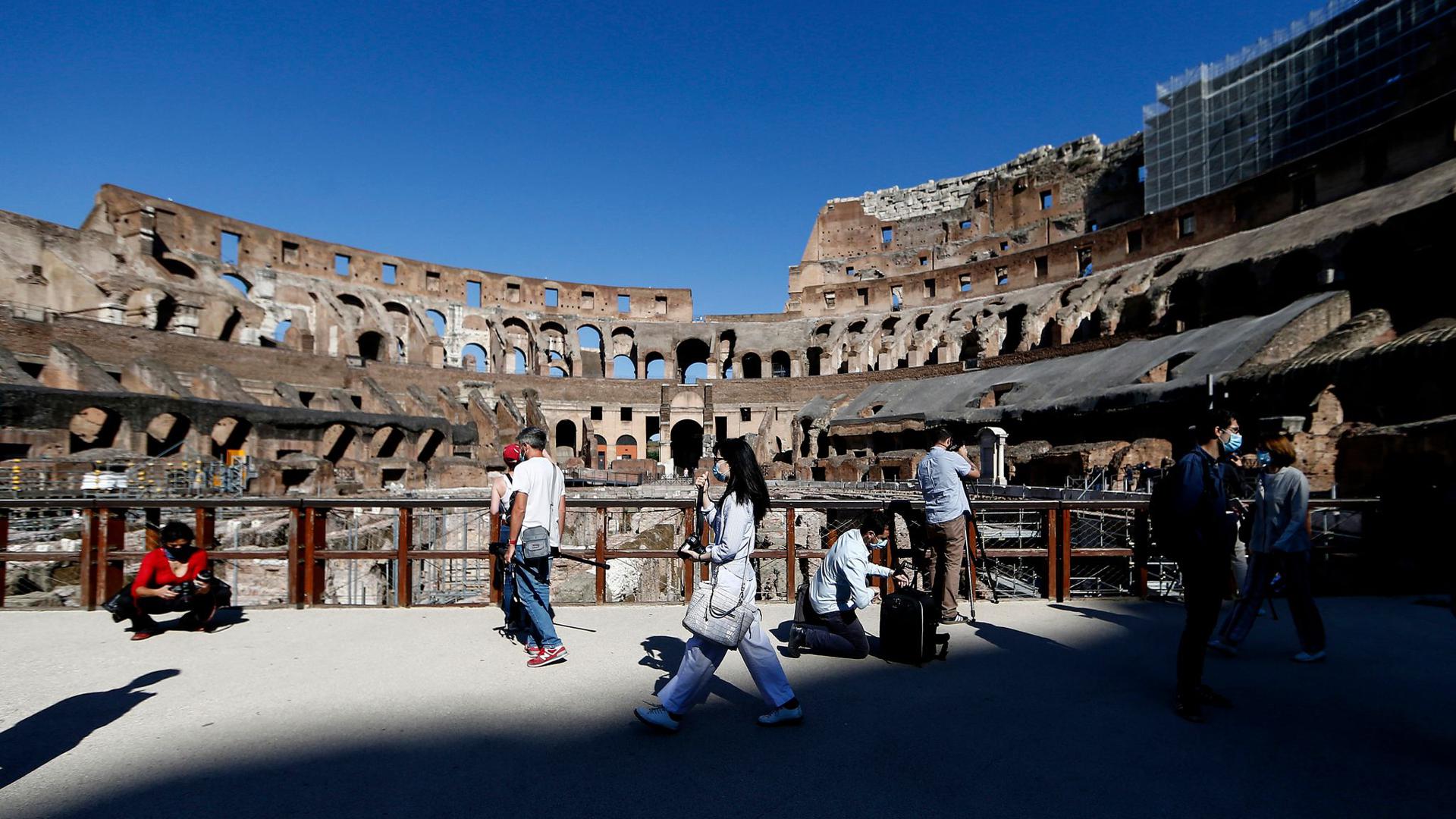 Das Kolosseum ist eine der beliebtesten Touristenattraktionen Italiens.