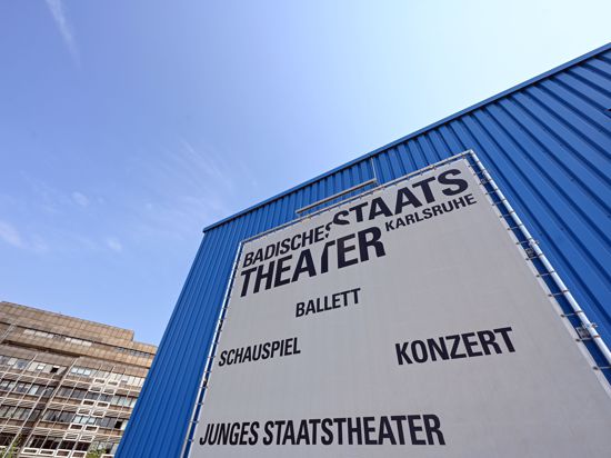 Außenaufnahme des Badischen Staatstheaters Karlsruhe