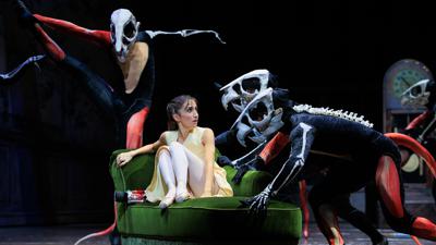 Bridget Breiners Ballett „Das Mädchen & Der Nussknacker“ - hier in einer Probenaufnahme - hat am Samstagabend im Badischen Staatstheater Premiere.