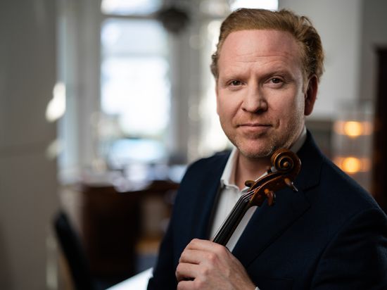 Star-Geiger Daniel Hope. kommt zum Abschluss des Takeover-Festivals in das Festspielhaus Baden-Baden. Die Geige, die er spielt, stammt aus dem Jahr 1742. 