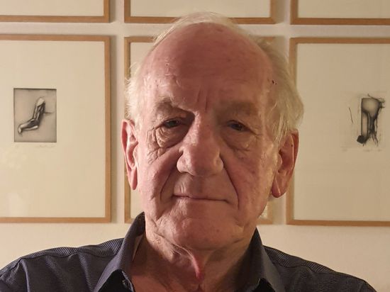 Der Künstler Gerd van Dülmen, von 1974 bis 2005 Professor an der Kunstakademie Karlsruhe.