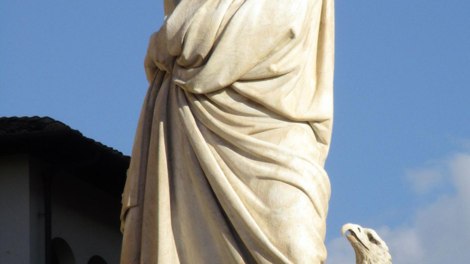 Ein Denkmal des Dichters Dante Alighieri in seiner Geburtsstadt Florenz.