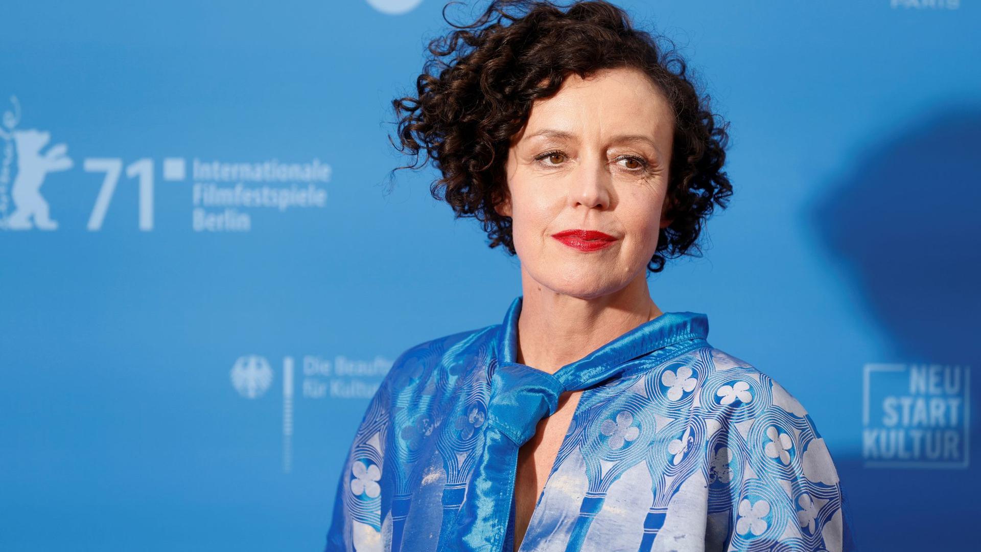 Maria Schrader präsentiert ihren Film „Ich bin dein Mensch“ auf der Berlinale.