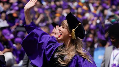 Taylor Swift hat die Ehrendoktorwürde erhalten. Bei der Abschlussfeier hatte sie Lebenstipps parat.
