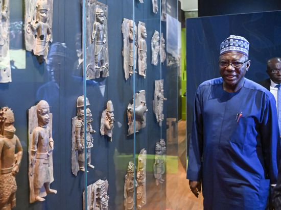 Abba Tijani, Generaldirektor der Nationalen Museums- und Denkmalbehörde Nigerias, in Stuttgarts Linden-Museum.