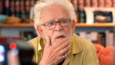 Der Krimiautor Jacques Berndorf ist im Alter von 85 Jahren gestorben.