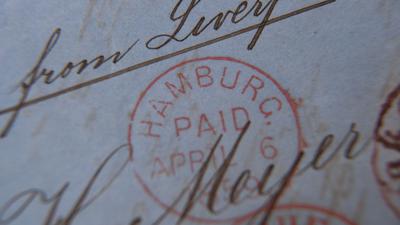 Das Startgebot für den Brief, der mit der größten bekannten Anzahl von 9-Schilling-Briefmarken aus dem Jahr 1859 versehen ist, lag bei 60.000 Euro.