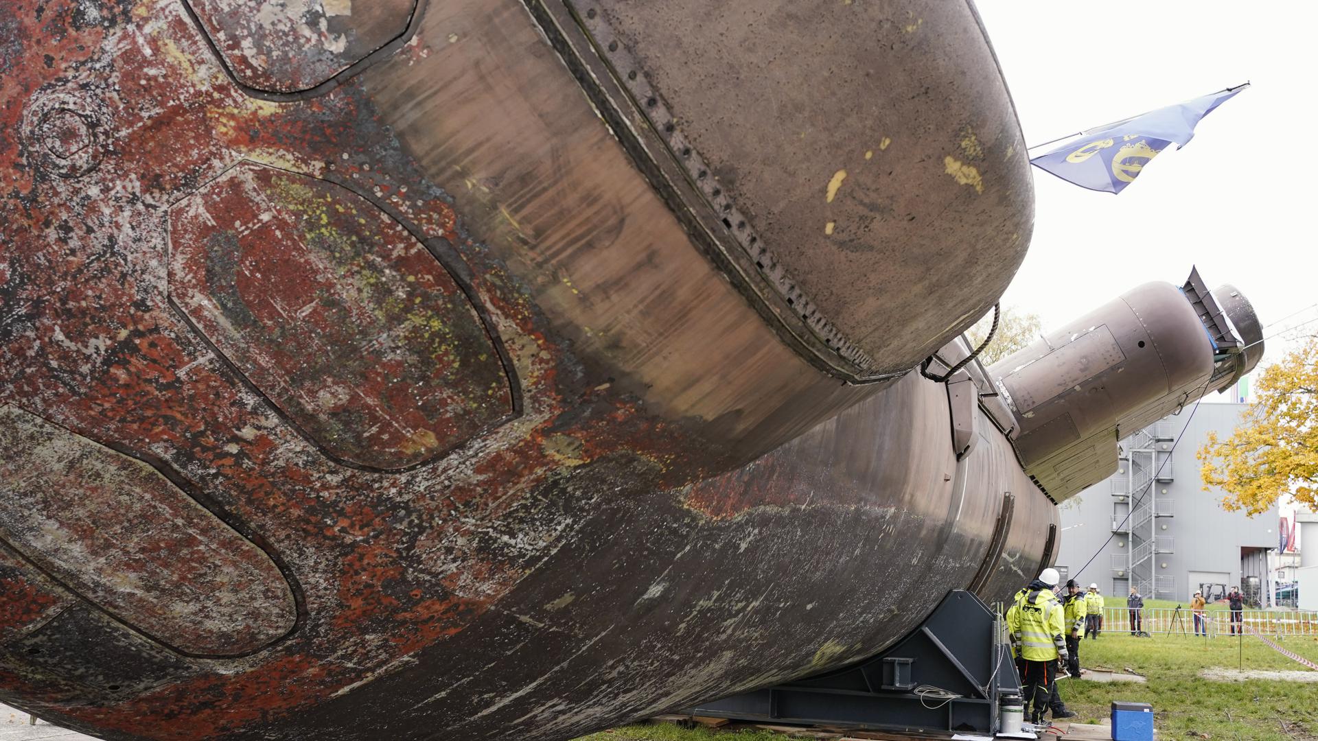 Das ausgemusterte, rund 350 Tonnen schwere U-Boot U17 wird auf dem Gelände des Technik Museums Speyer gedreht.