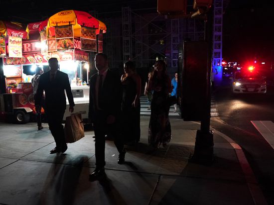 Megastadt ohne Licht: Als vor drei Jahren viel wegen einer Störung die Stromversorgung in Teilen New Yorks ausfiel, erloschen auch die Lichtreklamen auf dem berühmten Times Square. Mehr als 40.000 Menschen waren damals vom Blackout betroffen. 