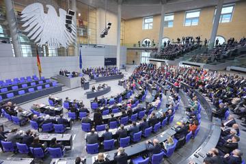 Blick ins Plenum bei der konstituierenden Sitzung des neuen Bundestags. +++ dpa-Bildfunk +++