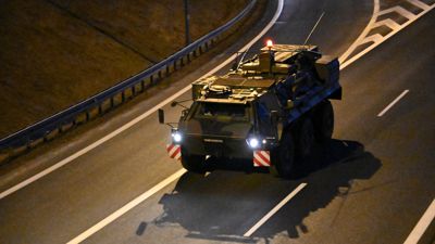Sicherheitsrelevante Informationen: Die Bundeswehr verlegt ihre Kräfte teils zu anderen Standorten und nutzt dabei wohl auch deutsche Landstraßen und Autobahnen. 