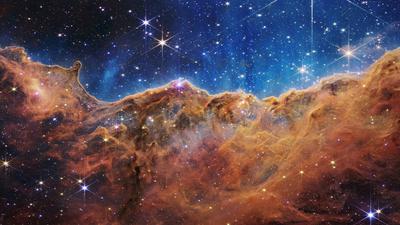 Erster Blick auf ein kosmisches Geheimnis: Das „James Webb“-Weltraumteleskop hat die Carina-Region beobachtet, in der viele neue Sterne entstehen. Der Nachfolger des berühmten „Hubble“ ist dazu fähig, hinter den bislang undurchdringlichen Hebel zu blicken. 
