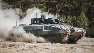 Das Bild zeigt einen neuen Schützenpanzer Puma, den die Bundeswehr erhält. 