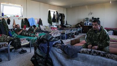 Zu allem entschlossen: Pro-russische Kämpfer von „Volksmilizen“ der Separatistengebiete Donbass und Lugansk - hier eine Aufnahme von 2014 - sind angeblich bereit, die angebliche „ukrainische Aggression“ abzuwehren.