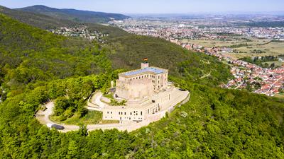 Luftaufnahme vom Schloss Hambach