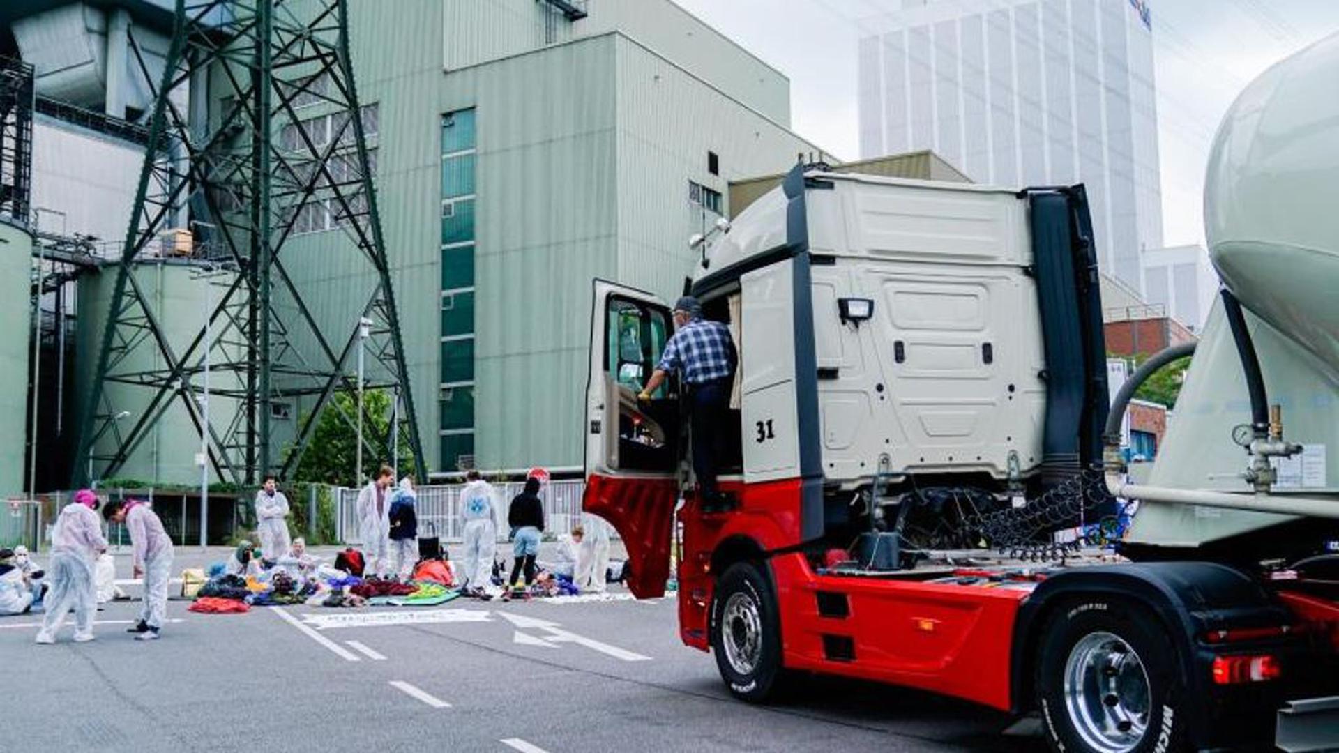 Klimaaktivisten blockierten im August das Areal des Kohlekraftwerks in Mannheim.