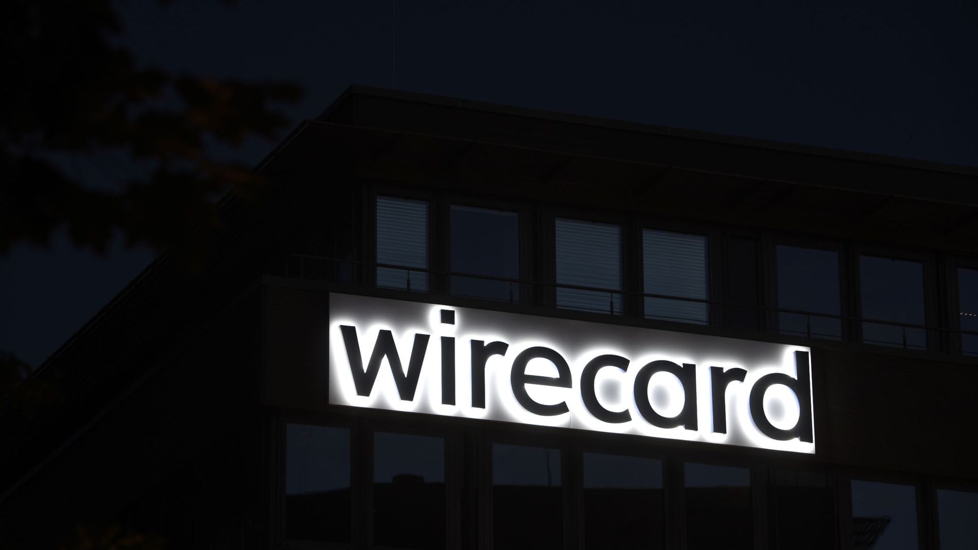 Der japanische Konzern Softbank kündigt seine Partnerschaft mit Wirecard auf.