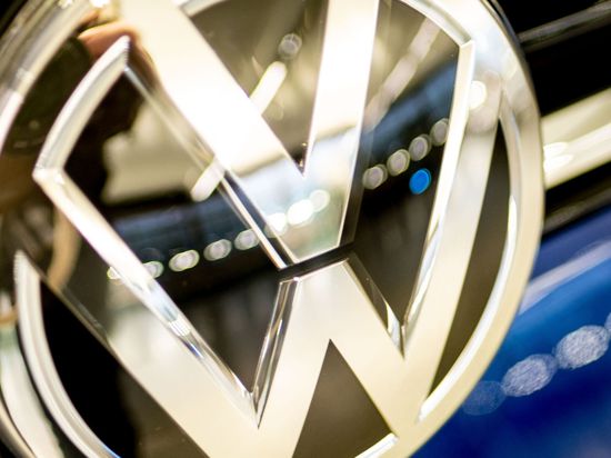 Volkswagen baut seine eigenen IT-Aktivitäten weiter aus, zeigt sich bei der zunehmenden Digitalisierung in Autos und Geschäftsprozesse aber auch offen für neue Partnerschaften.