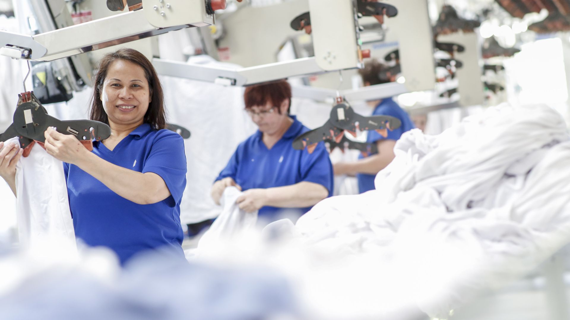 Ettlinger Textildienstleister Bardusch Setzt In Der Pandemie Auf Sterile Kleidung