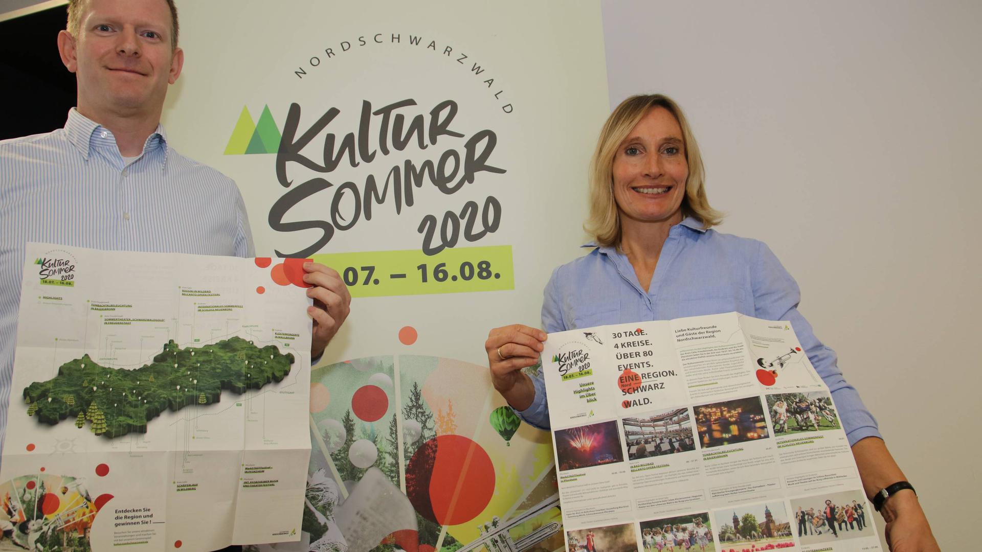 Monika Schweickert zieht positive Bilanz: Der Kultursommer 2022 ist eine Bündelung von vielen Großveranstaltungen, das erst frisch vergangene Straßentheaterfestival in Pforzheim zählt dazu. 