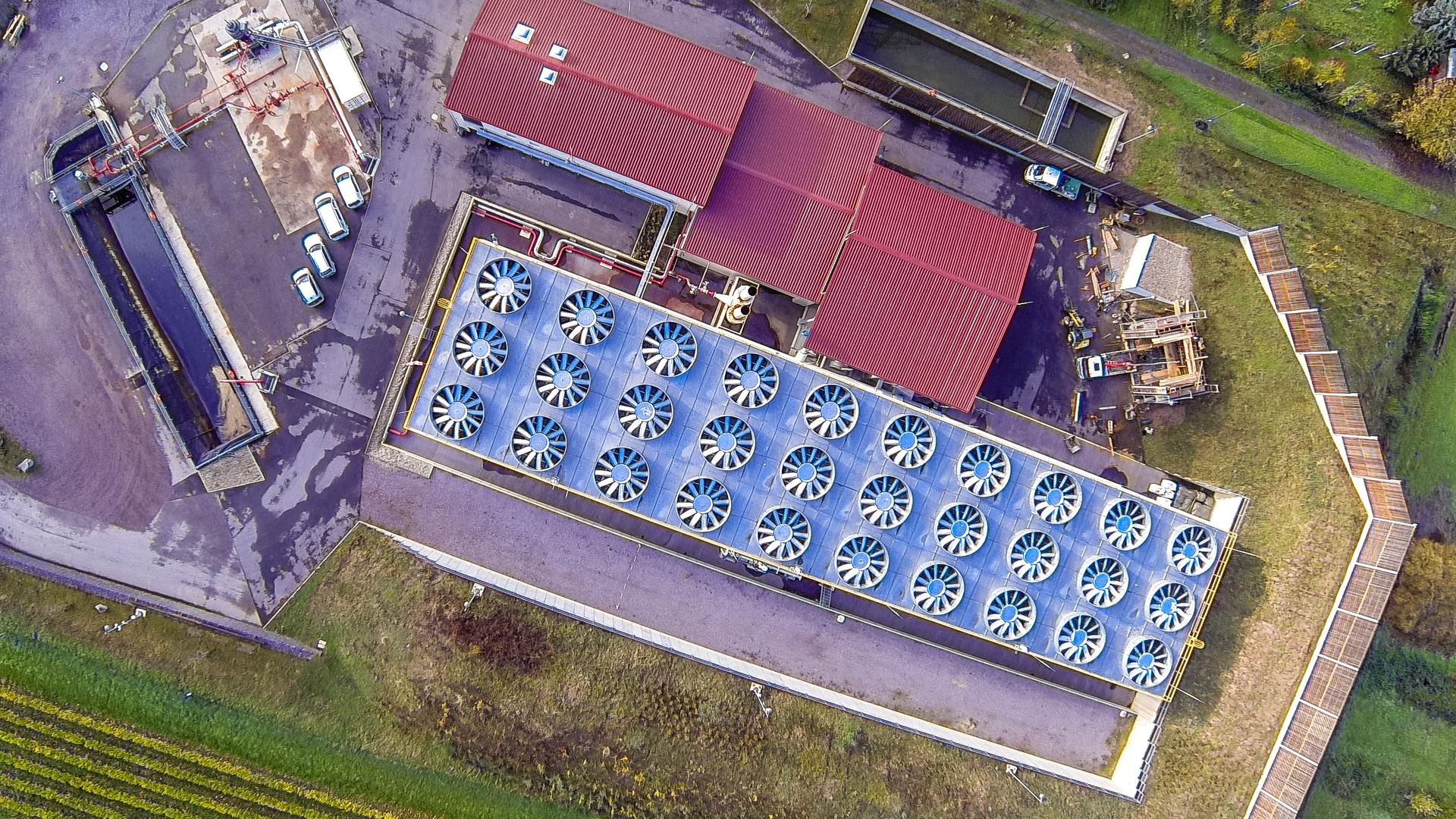 Seit vergangenen Dezember im Besitz der Karlruher Vulcan Energie Ressourcen GmbH: Im Geothermie-Kraftwerk im pfälzischen Insheim wird jetzt neben Strom auch Lithium aus dem Thermalwasser gewonnen.