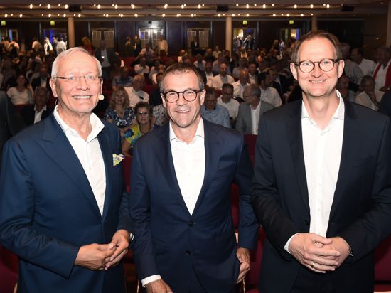 IHK-Präsident Wolfgang Grenke, EnBW-Vorstandschef  Andreas Schell und MiRO-Chef Andreas Krobjilowski.