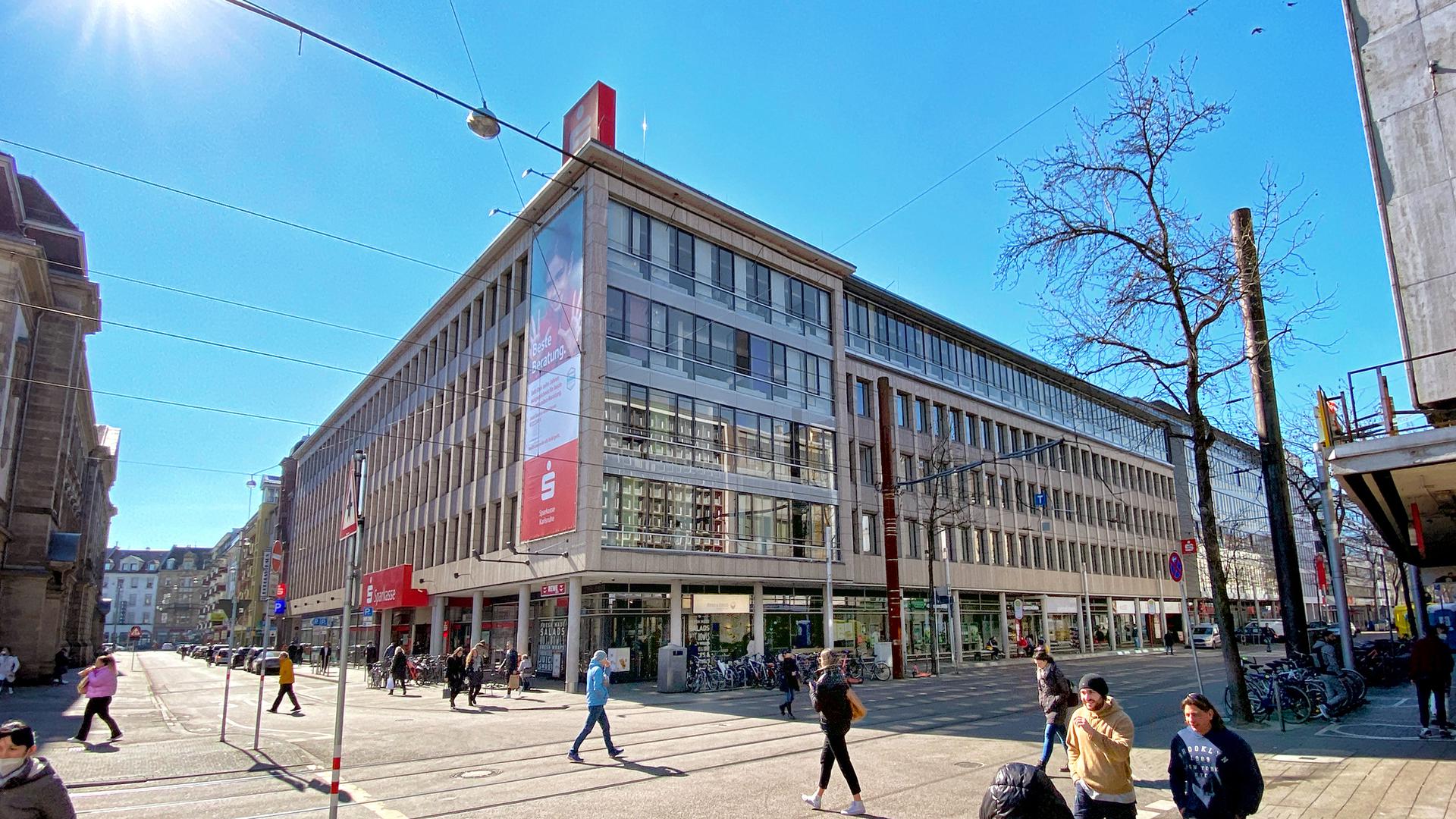 Sonnige Zeiten für die Sparkasse: Das Karlsruher Geldhaus hat sich eine Wachstumsstrategie veordnet. Potenzial für neue Kundschaft gebe es in der Technologieregion.