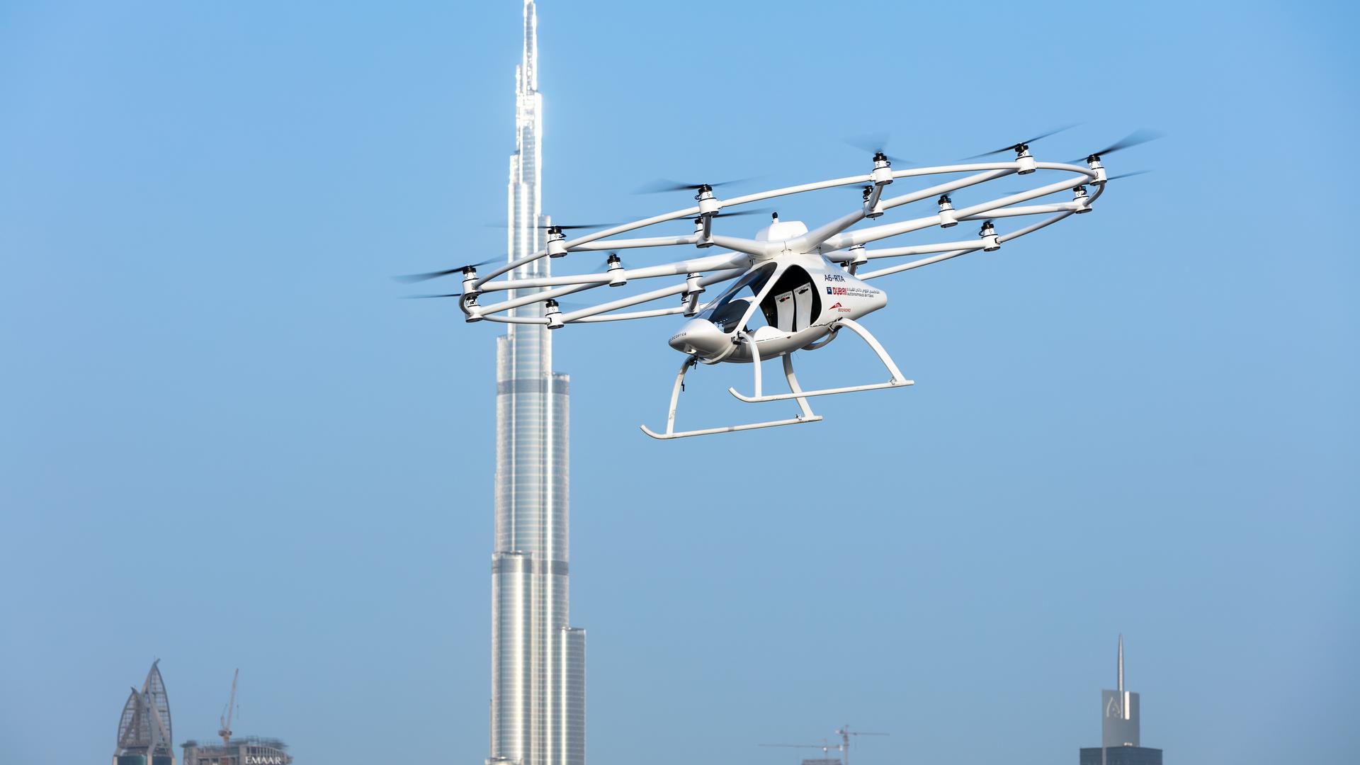 Hohe Ziele: Hier fliegt Volocopter am weltweit höchsten Gebäude in Dubai, aktuell flattert ein Schreiben einer Anwaltskanzlei in die Bruchsaler Volocopter-Zentrale.