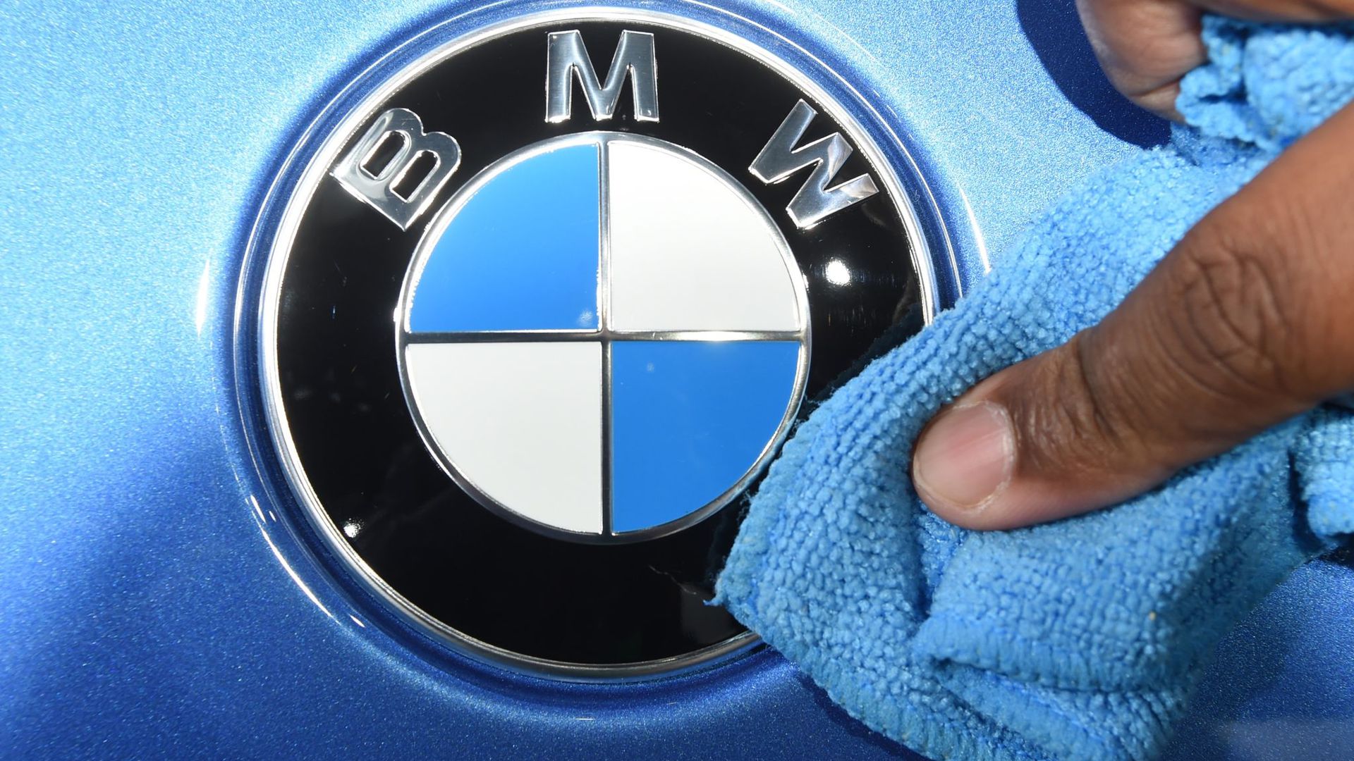 BMW hat vor allem in Europa und Amerika mit massiven Absatzeinbußen zu kämpfen.