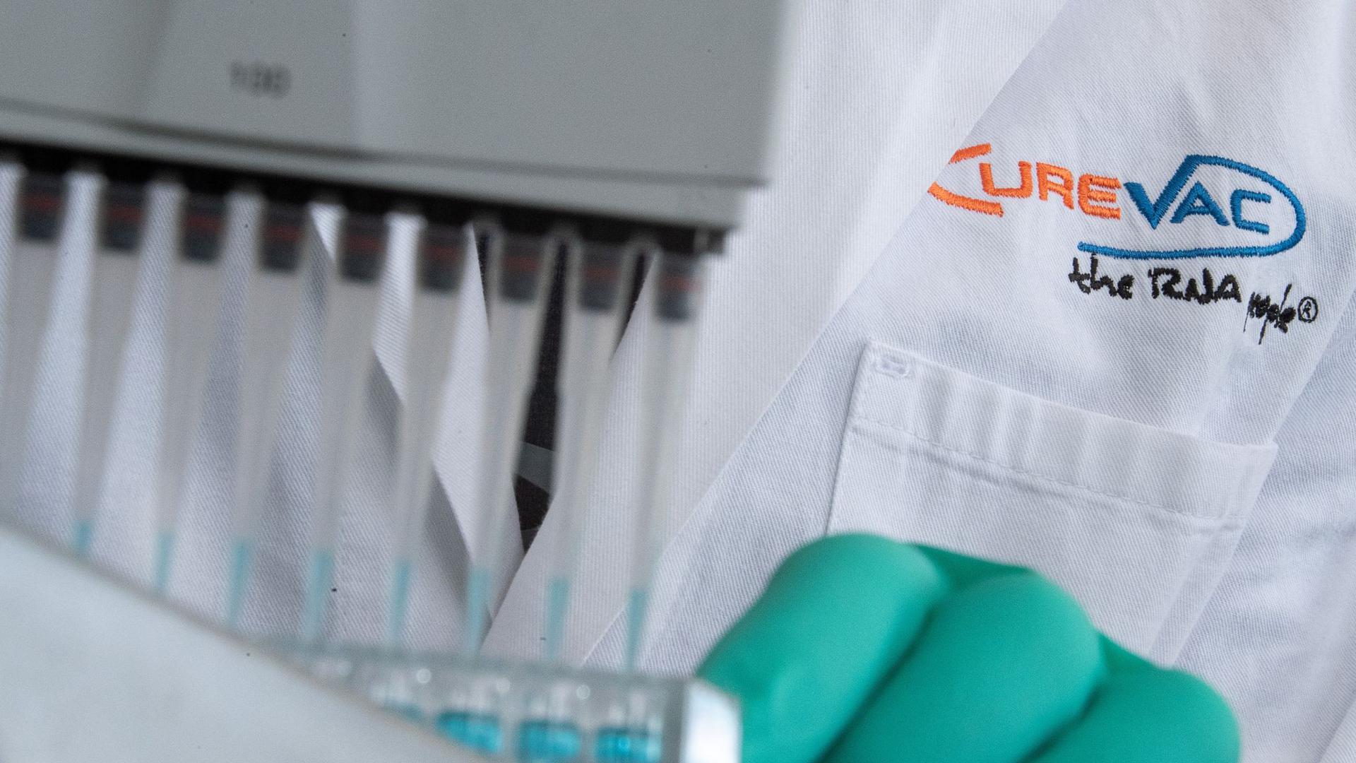 Das Biotech-Unternehmen Curevac geht an die Börse - das soll bis zu 245 Millionen US-Dollar einbringen.