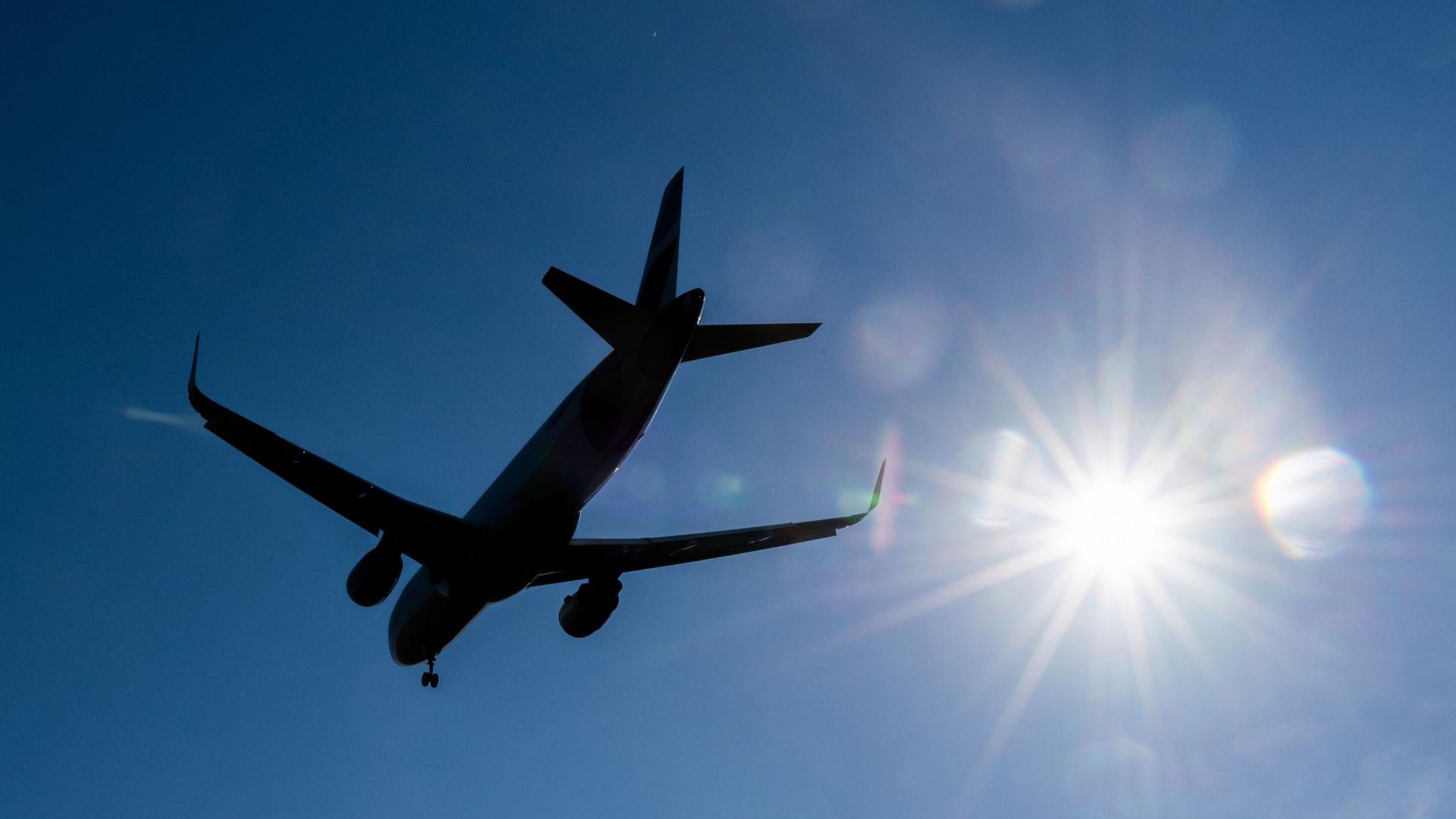 Der Luftverkehr gehört zu den Branchen, die in der Corona-Krise am schwersten belastet sind.