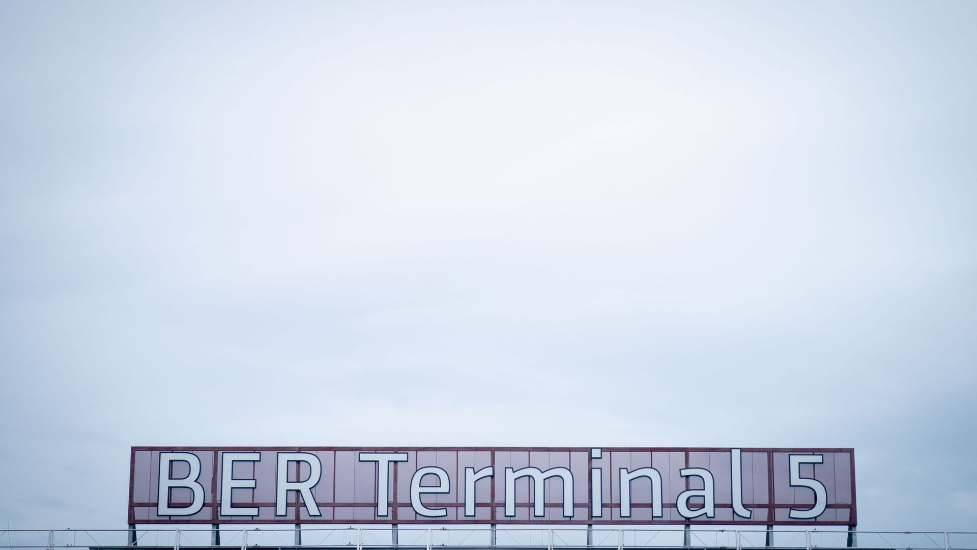 BER Terminal 5 steht nach der Umbenennung auf dem alten Flughafen Schönefeld.