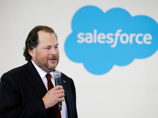 Marc Benioff, Gründer und Chef von Salesforce, spricht auf einer Pressekonferenz.