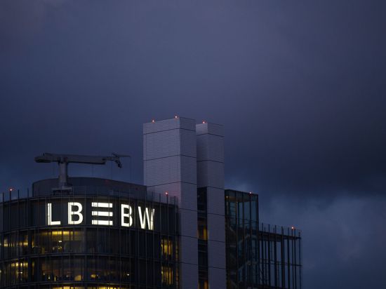 Die Landesbank Baden-Württemberg (LBBW) will innerhalb der nächsten Jahre Hunderte Arbeitsplätze abbauen.