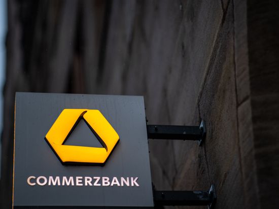 Die Commerzbank gibt weitere 340 Standorte auf. 200 Filialen, die während der Pandemie geschlossen waren, hatte die Bank erst gar nicht wieder geöffnet.